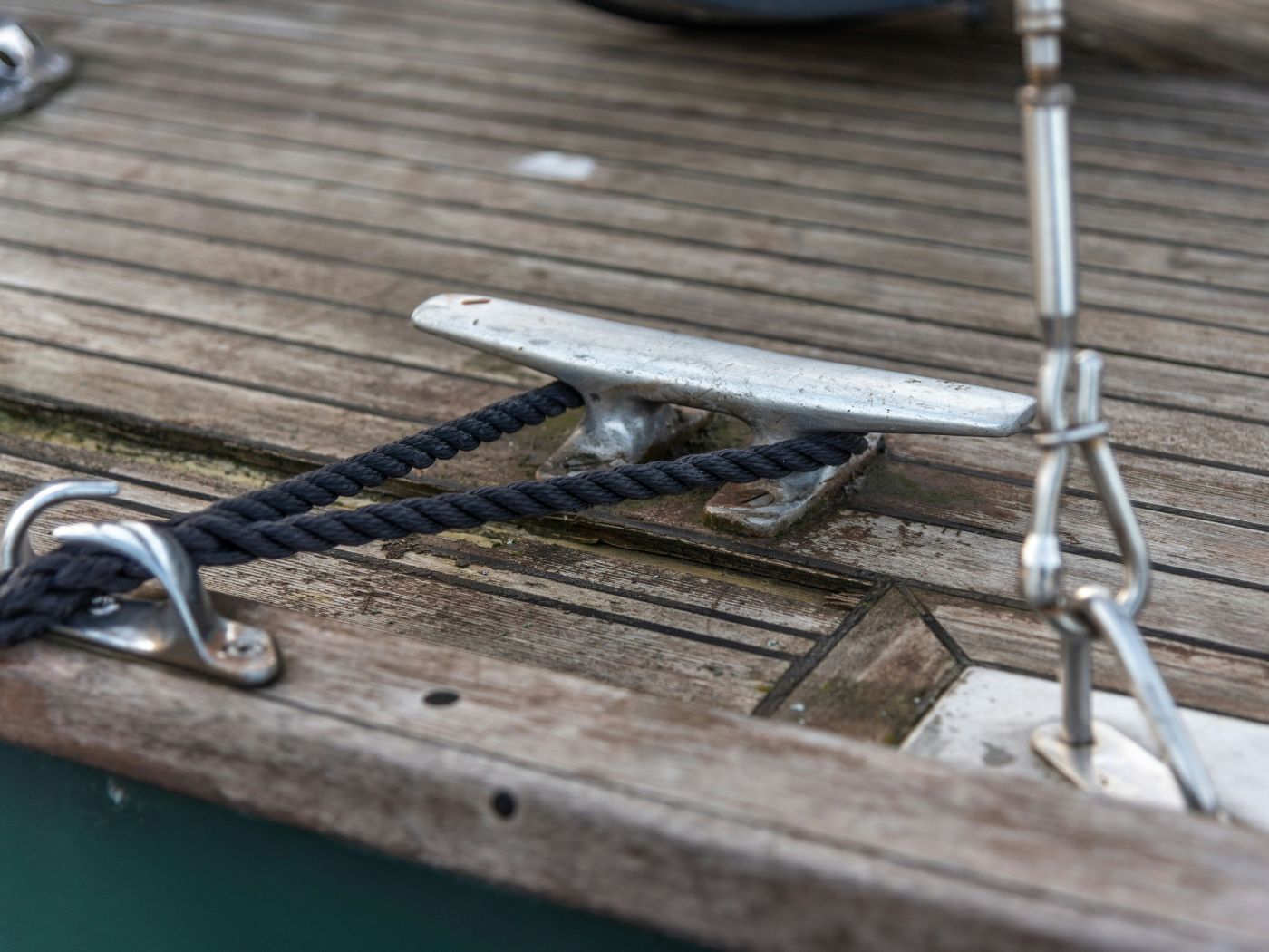 ENGINEER TALKS Ep.29: Stainless Hardware on Aluminium—Isolation, Fastener Bridges and Wet Interfaces